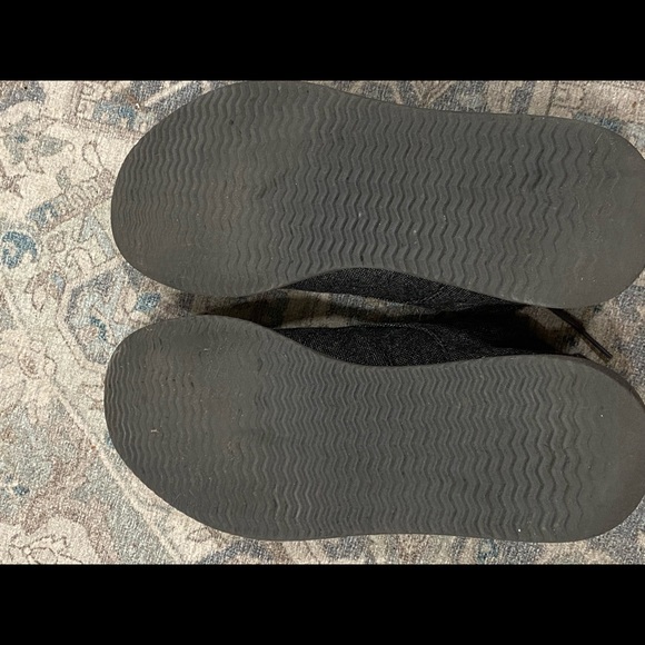 TOMS Men’s Barely Worn Fabric Lace Up Gray Shoes - Picture 2 of 6